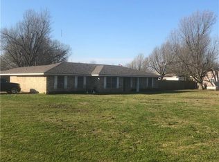 4075 Old Bonham Rd, Paris, TX 75460