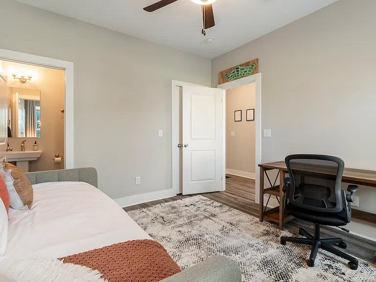 1705 Adams St — Photo 12