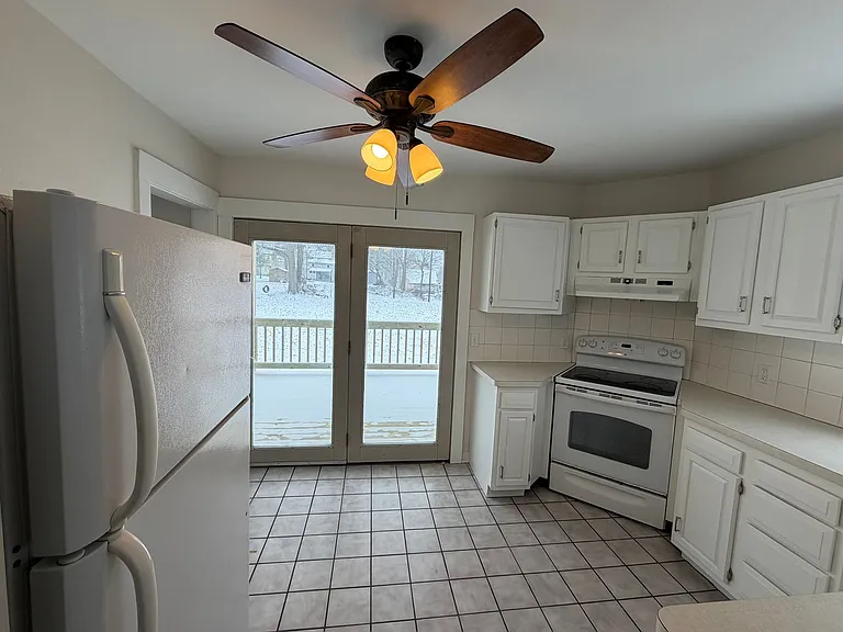443 S Union Ave — Photo 17