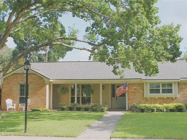 10018 Wickersham Ln, Houston, TX 77042