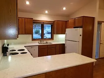 2043 Vienna Ln — Photo 3