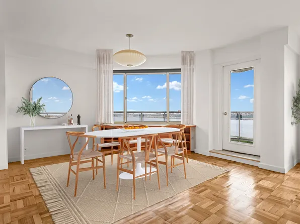 60 Riverside Drive 19C image 3 of 17