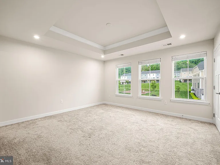 220 Chase Dr — Photo 18