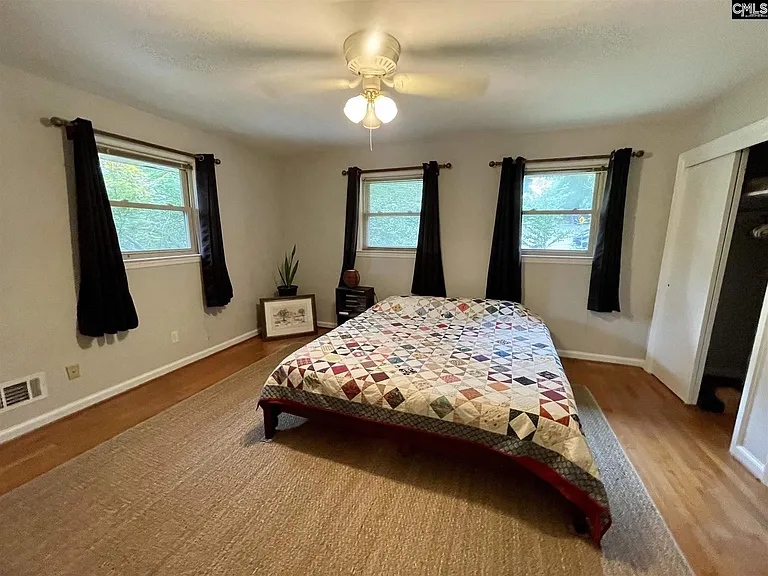 1522 Bradley Dr — Photo 11
