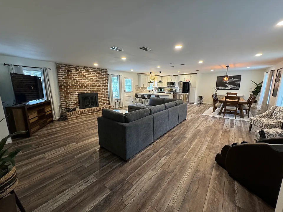 108 Virginia Ave