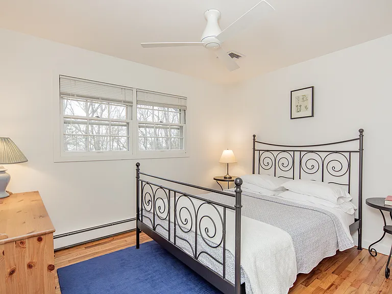 Gardiners Bay Dr — Photo 12
