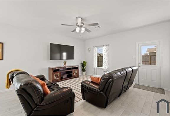 2nd image of 1326 Ponderosa Pine Dr