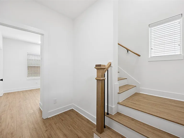 835 Rachel St #B — Photo 6