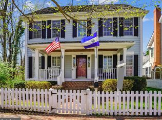 302 Tschiffely Square Rd, Gaithersburg, MD 20878