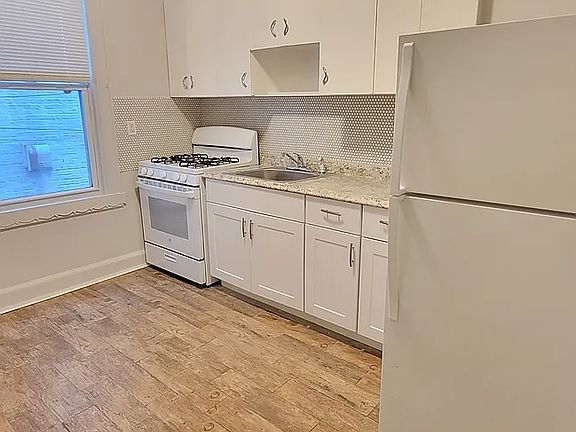 2nd image of 26-21 30th St #6UNITS