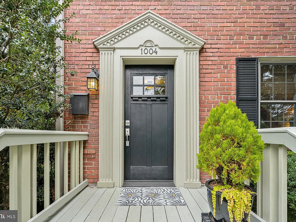 1st image of 1004 N Livingston St