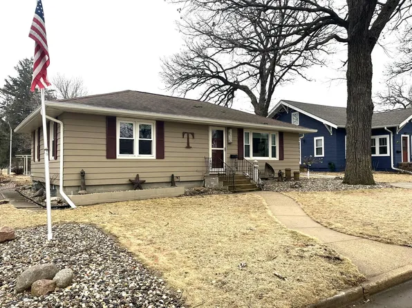 1323 Oak Beach Dr, Fairmont, MN 56031