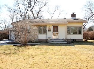237 Southgate Dr, Northbrook, IL