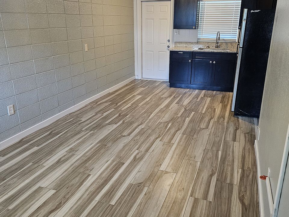 1st image of 420 Polk Ave #2
