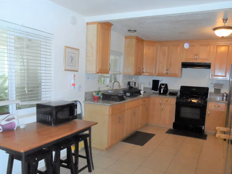 115 Corte Maria Ave — Photo 16