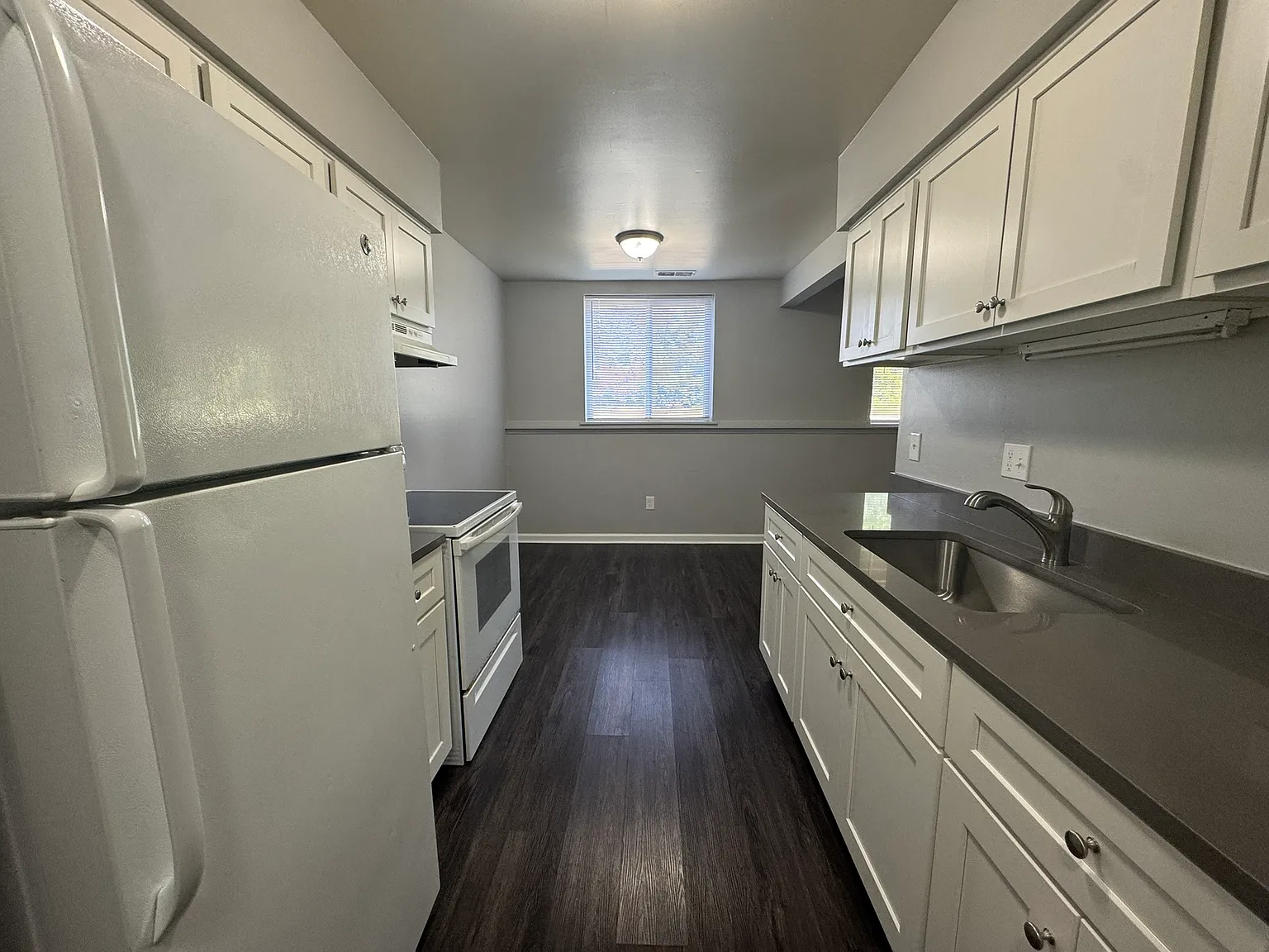 Sibley Road Apartments - J — Photo 1