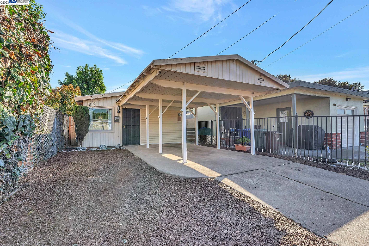 1720 Gaynor Ave photo 1