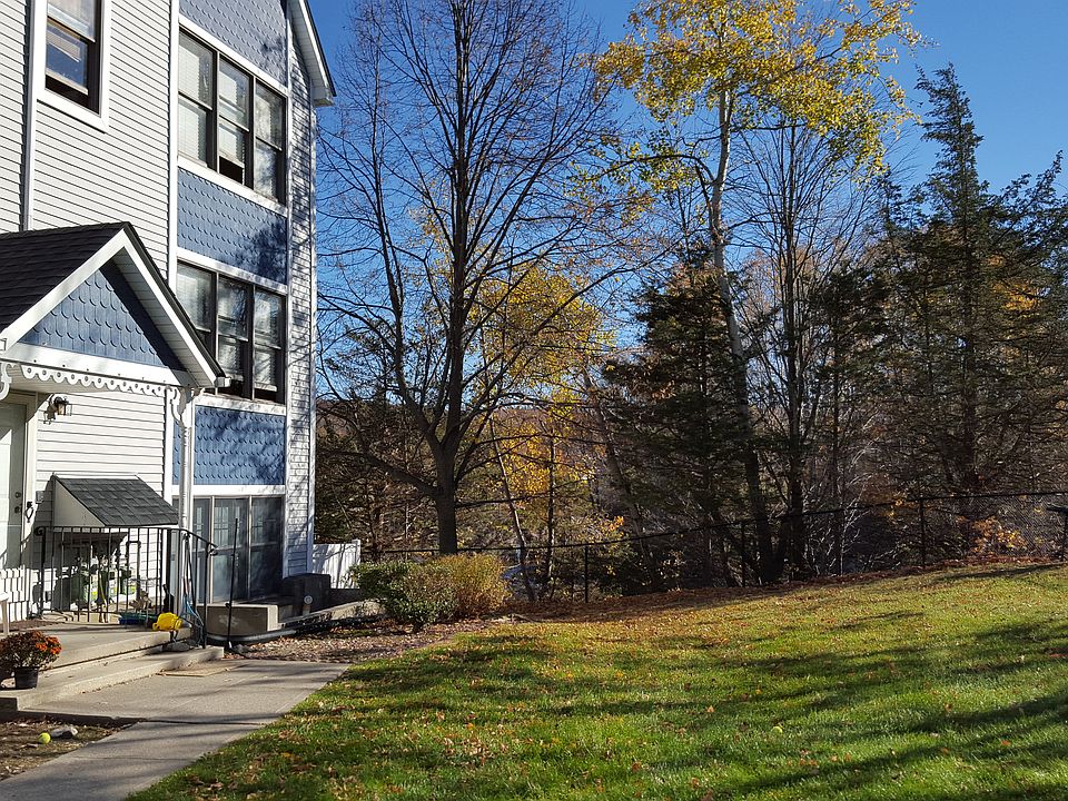 1st image of 14 Heritage Ln #507