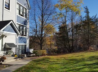 14 Heritage Ln #507, Hamburg, NJ 07419