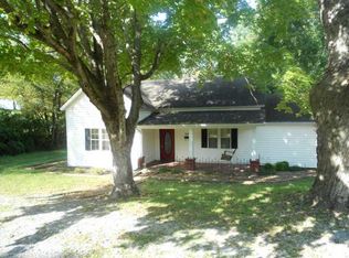 100 Reeves St, Dickson, TN 37055