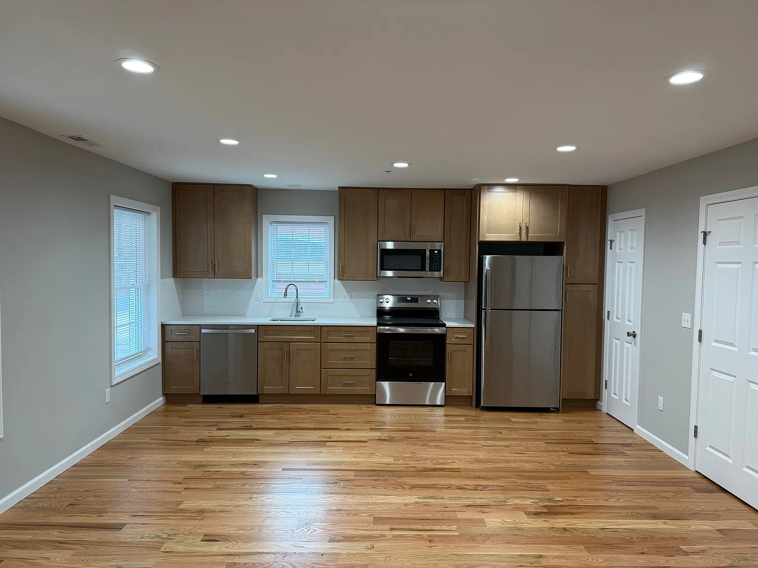 2 bed, 1.5 bath, 1000 sqft, $2,600 — Photo 2