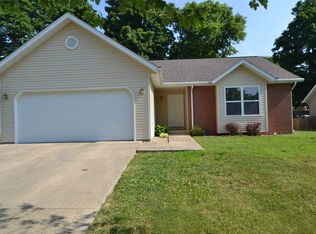 7160 W Upland Ct, Bloomington, IN 47404