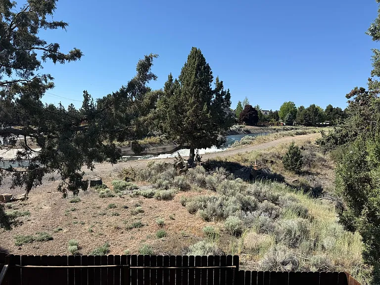 20997 Spinnaker St — Photo 36