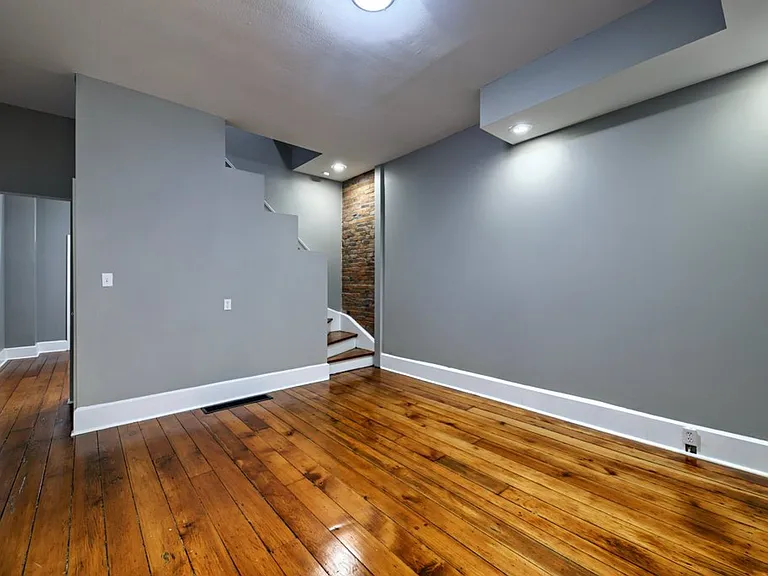 E Lincoln St 59-61 MLR — Photo 10