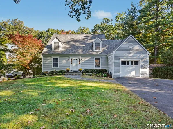 10 Edgewood Rd, Darien, CT 06820