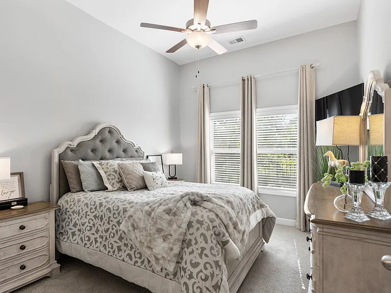 1022 Emery Bay Cir — Photo 9