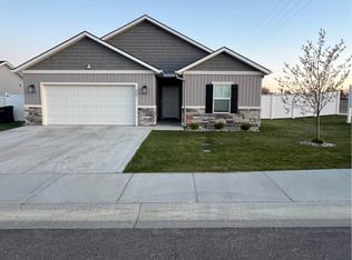 901 Magnolia St, Burley, ID 83318