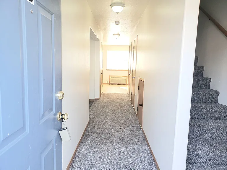1105 N Western Ave — Photo 2