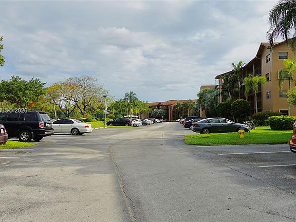 3rd image of 100 SW 130th Ter APT 211C