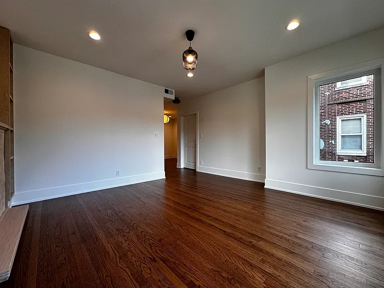 5346 W Montrose Ave #2 — Photo 4