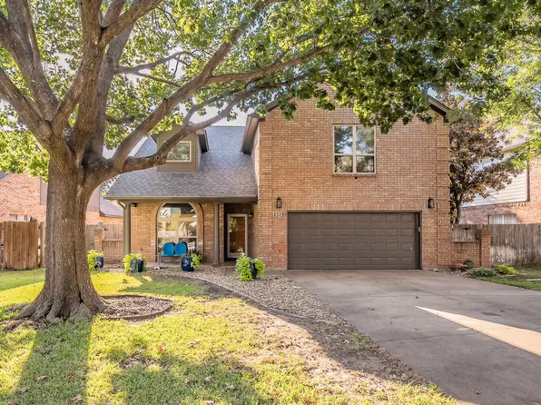 3329 Moss Creek Dr, Grapevine, TX 76051