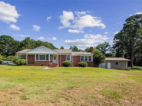 613 E 3rd Ave, Red Springs, NC 28377