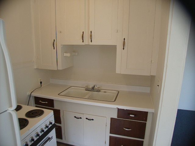 2nd image of 403 N 5th Ave APT 3