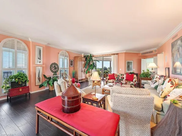 1221 Gulf Shore BLVD N #601, NAPLES, FL 34102