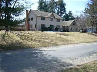 5th image of 28 Bradford Dr
