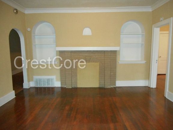 3rd image of 200 N Hollywood St