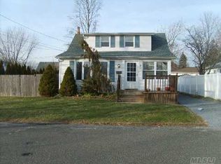 3 Aztec Blvd, bayshore, NY 11706