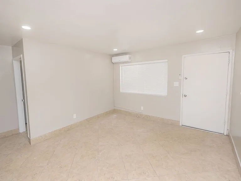 3532-3542 Bancroft Dr — Photo 14