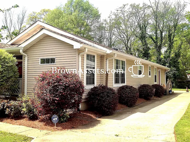 2722 B M Montgomery St — Photo 34