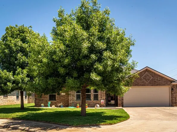 401 McMillen Ave, Wolfforth, TX 79382