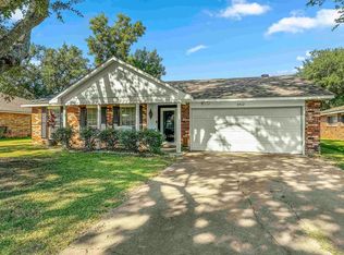 4512 Highland Dr, Lake Charles, LA 70605