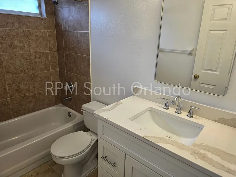 1732 Brook Hollow Dr — Photo 16
