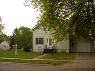 404 9th Ave SE, Waseca, MN 56093