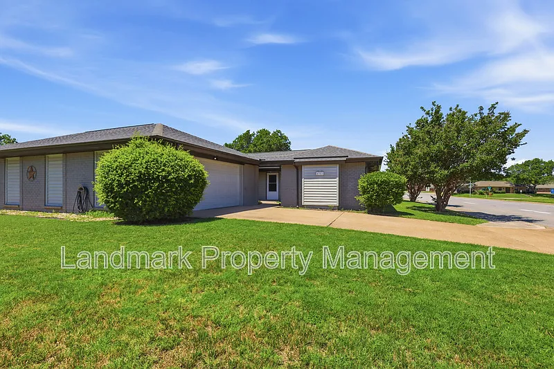 4351 Altamesa Blvd