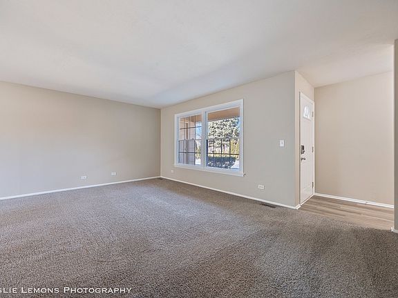 5th image of 1053 S Finley Rd