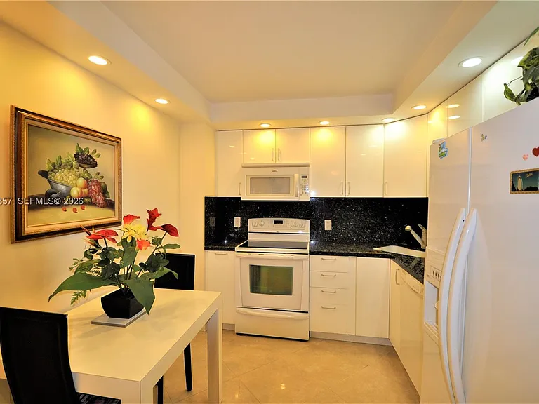 1865 S Ocean Dr #20H — Photo 4